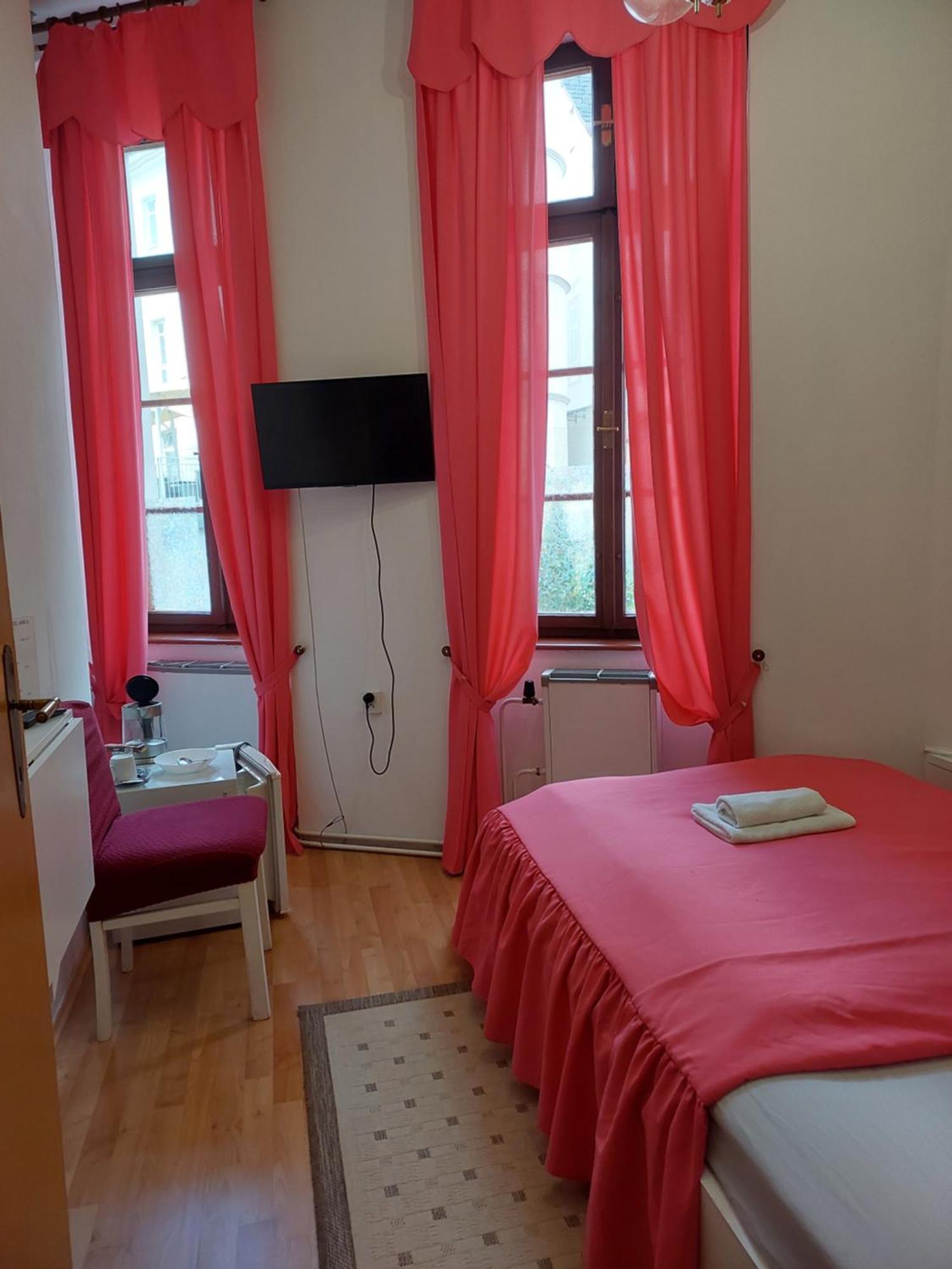 Hotel Asila Karlovy Vary Ngoại thất bức ảnh